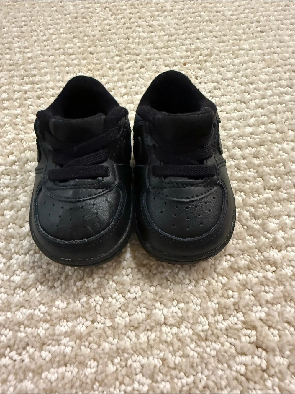 2C nike shoes